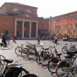 All power to the bike, Italy